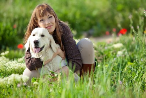 Frau mit Hund